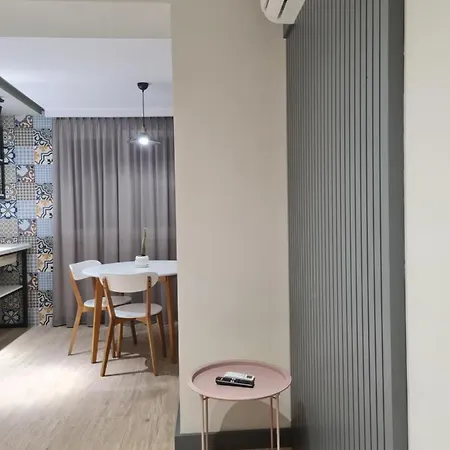 Tam Center Next To Blloku No1 * Тирана